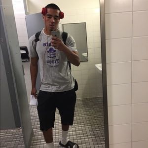 Meet your Posher, Isaiah